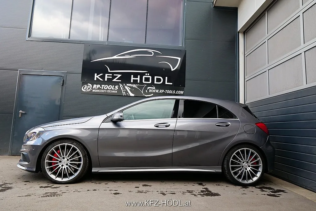 Mercedes-Benz A 45 AMG 4MATIC Aut. Image 6