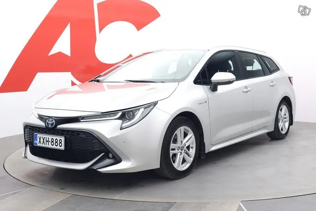 Toyota Corolla Touring Sports 1,8 Hybrid Active - / 1-OMISTAJA / TUTKAT ETEEN JA TAAKSE / LOHKO JA SISÄP / PKAMERA / ADAPT VAKKARI / Image 1